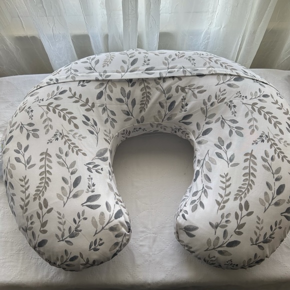 Boppy Original Nursing Support/Pillow Grey Taupe Leaves - Picture 2 of 4